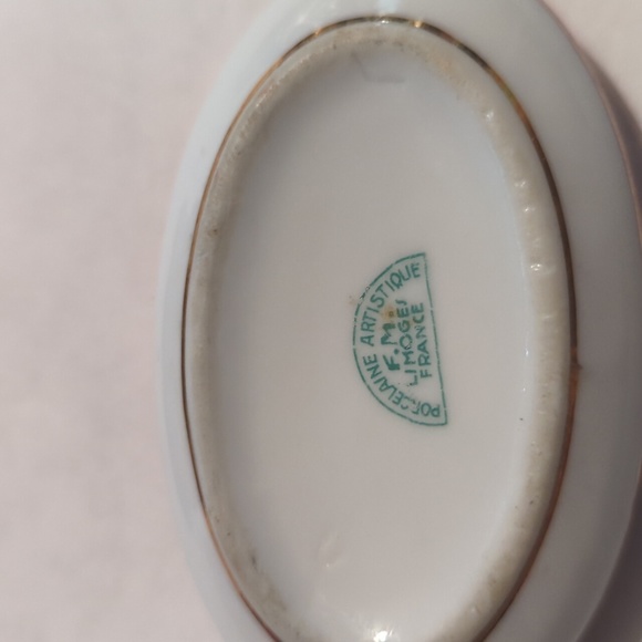 Limoges France trinket box oval - Picture 6 of 10